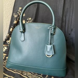 Medium Dome Multiway Bag In greenAnchor Mews | Radley London